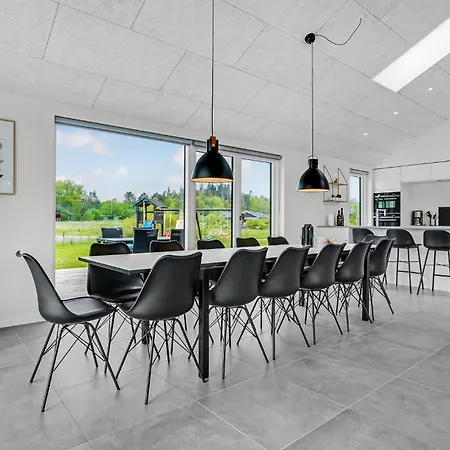 度假居 Gorgeous In With Kitchen Glesborg